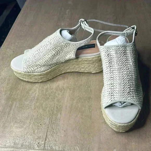 Steven by Steve Madden, size 9, platform espadrille sandals. New. - Picture 1 of 5